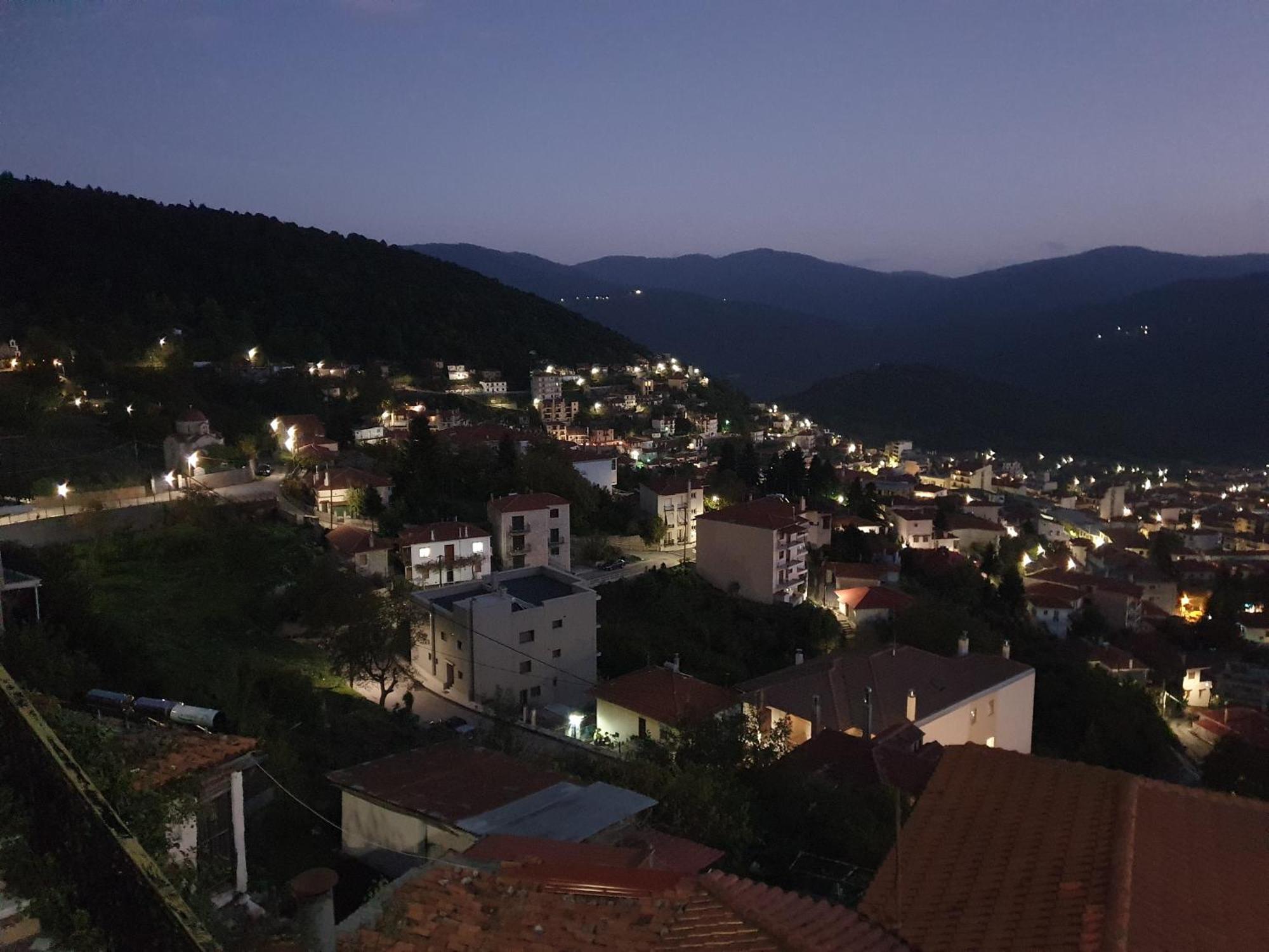 קרפניסיון Semeli Guesthouse מראה חיצוני תמונה