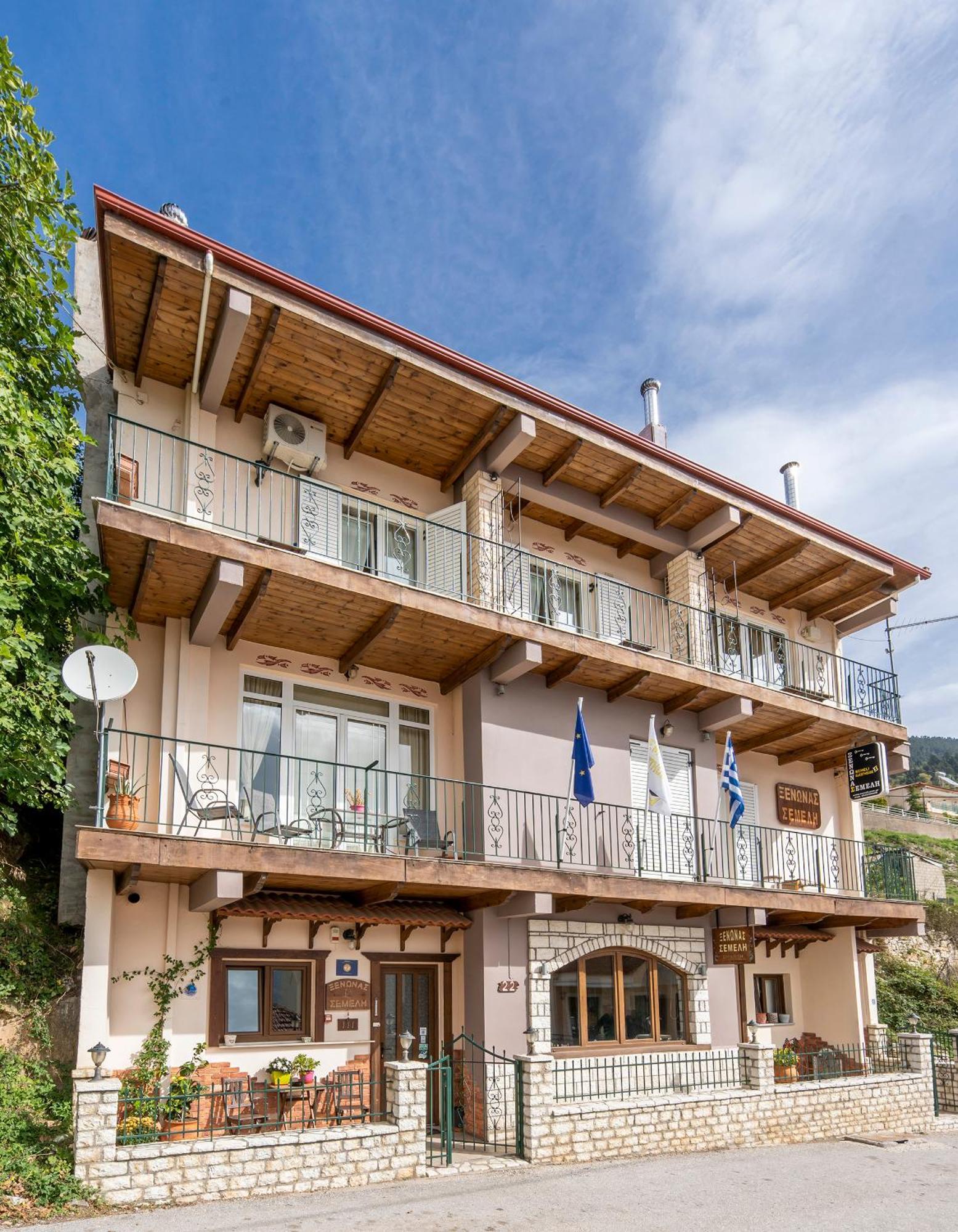 קרפניסיון Semeli Guesthouse מראה חיצוני תמונה