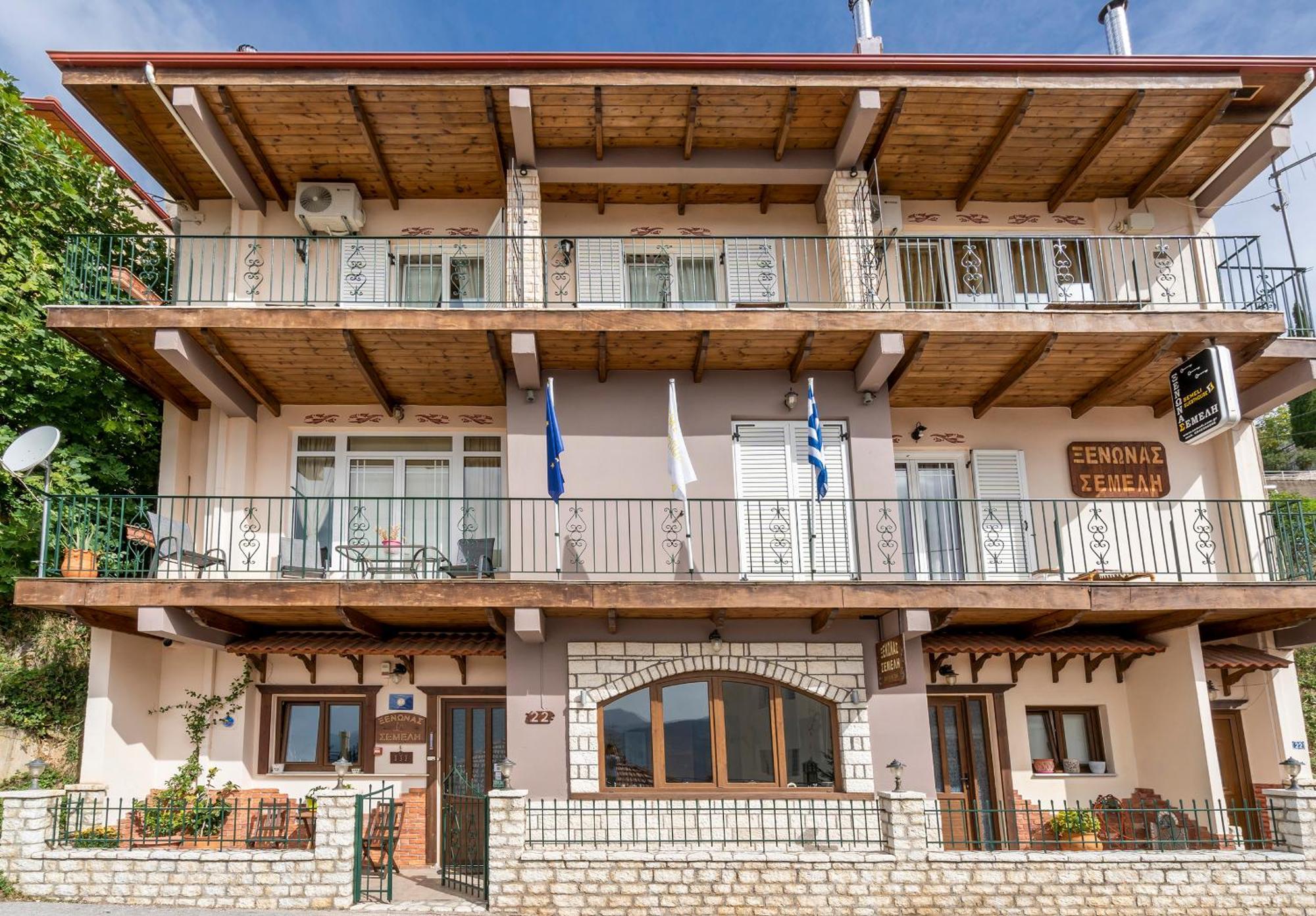 קרפניסיון Semeli Guesthouse מראה חיצוני תמונה