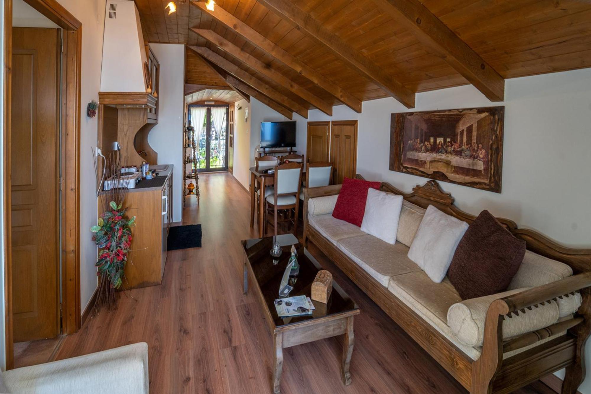 קרפניסיון Semeli Guesthouse מראה חיצוני תמונה